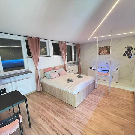 Yourapart Jacuzzi Przy Zamku Krolewskim Warschau Exterior foto