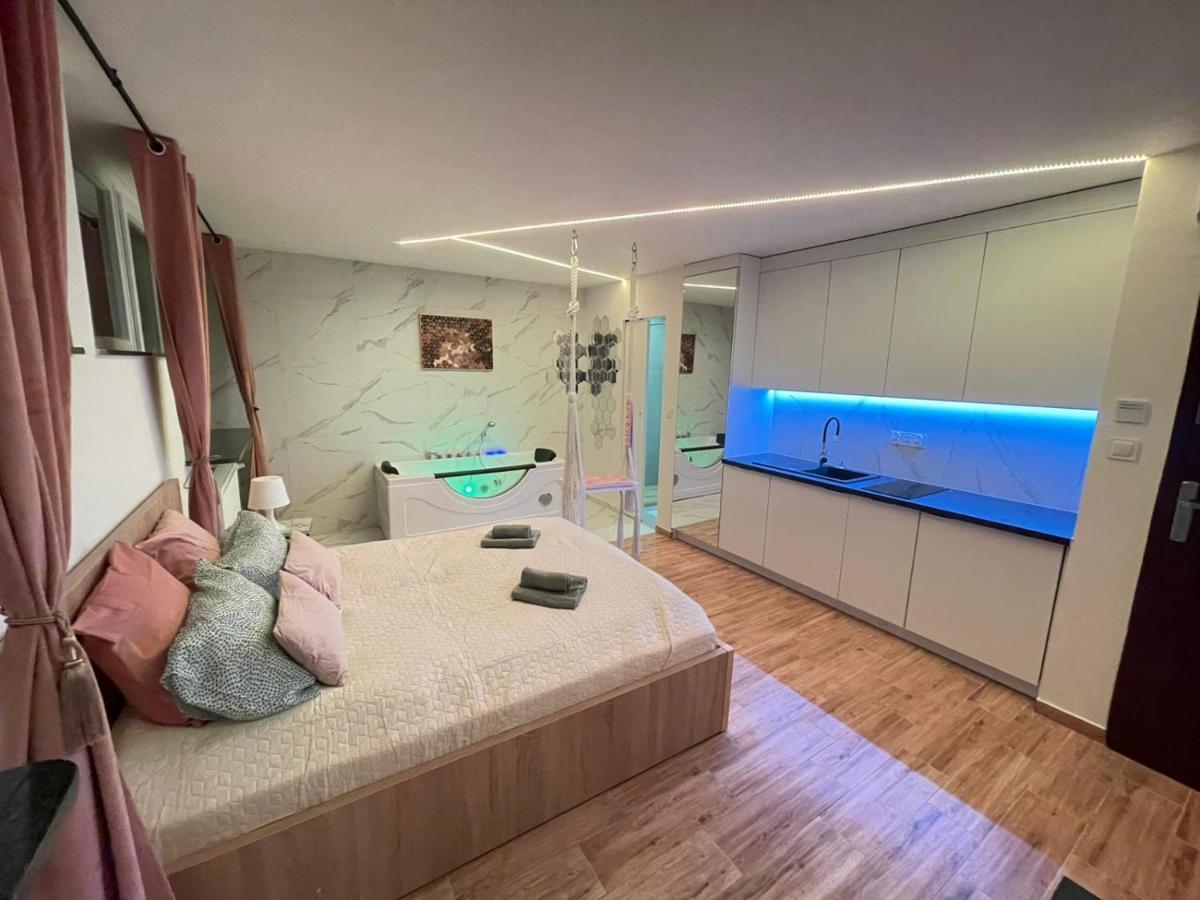 Yourapart Jacuzzi Przy Zamku Krolewskim Warschau Exterior foto