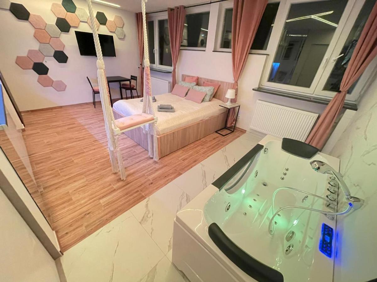 Yourapart Jacuzzi Przy Zamku Krolewskim Warschau Exterior foto